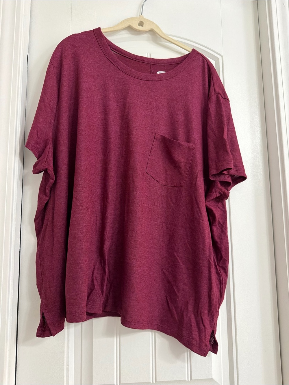 Old Navy Boyfriend Tee in Wine